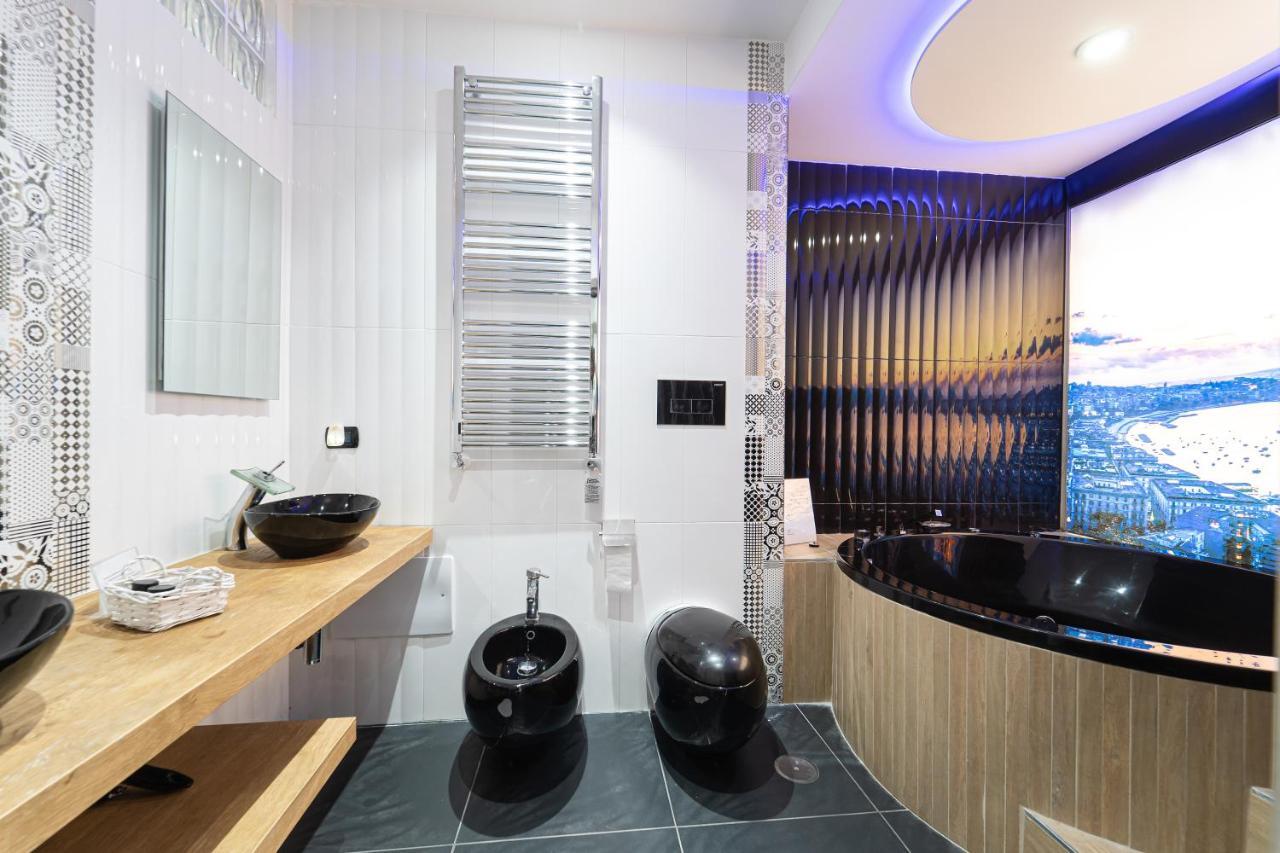 Queen Suite Spa Bath